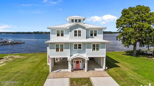 249 Whichards Ln, Chocowinity, NC, 27817-7904 | Card Image