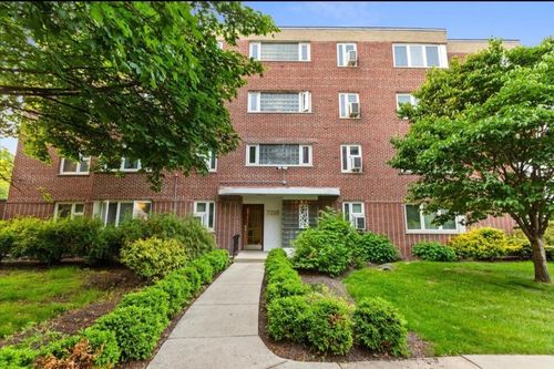 2se-7206 Oak Ave, River Forest, IL, 60305-1981 | Card Image