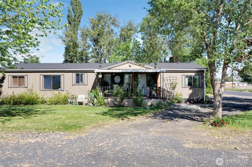 4379 Jackie Dr Ne, Moses Lake, WA, 98837-1366 | Card Image