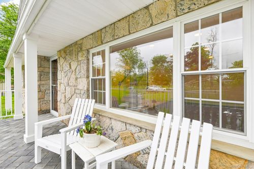 8 Mill Lot Rd, Middle Island, NY, 11953-1453 | Card Image