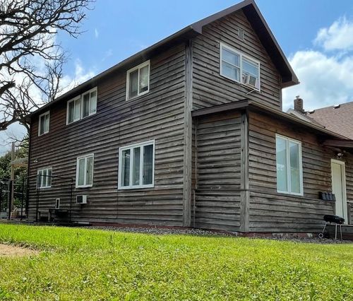 411 Court St, Albert Lea, MN, 56007-4613 | Card Image