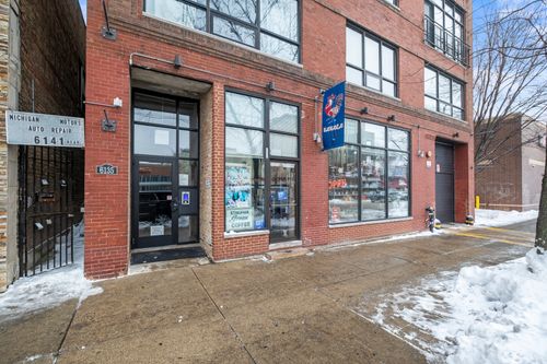 apt-300-6135 N Broadway St, Chicago, IL, 60660-2579 | Card Image