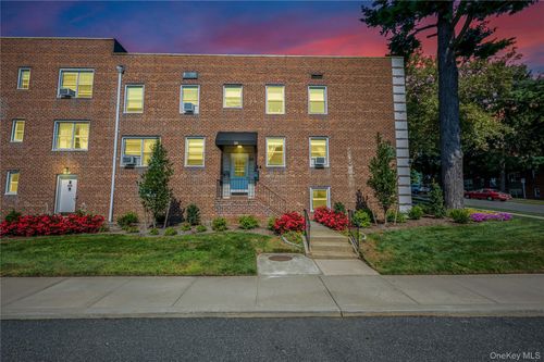 1g-24 Edwards Street, Unit #1g, North Hempstead, NY, 11577 | Card Image