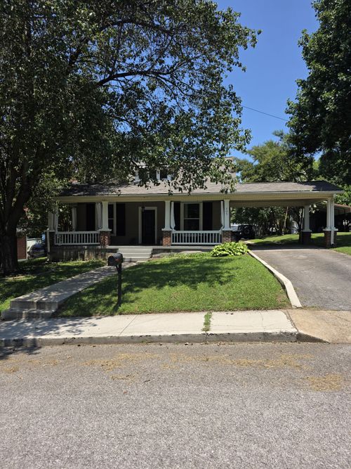 105 3rd Ave, Columbia, TN, 38401-2913 | Card Image
