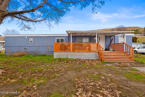 241-2205 Butterfield Rd, Yakima, WA, 98901 | Card Image