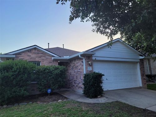 11704 Dunblane Way, Austin, TX, 78754-5870 | Card Image