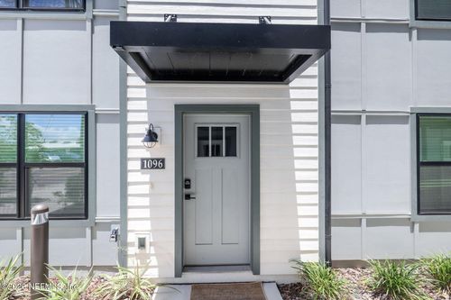 1096 Farwell St, Jacksonville, FL, 32204-1520 | Card Image