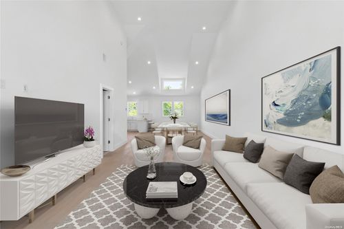 9-21 Montauk Hwy, Southampton, NY, 11968 | Card Image