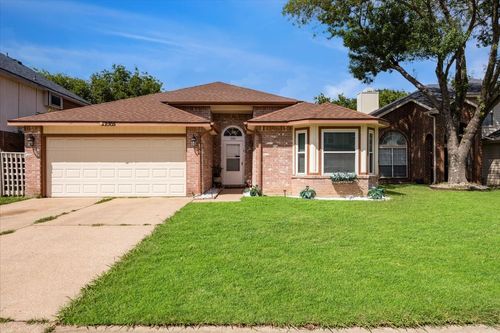 2305 Bennington Drive, Arlington, TX, 76018 | Card Image