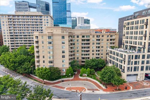 308-7111 Woodmont Ave, BETHESDA, MD, 20815-6231 | Card Image