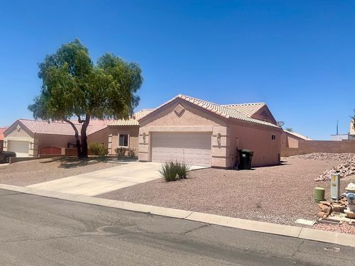 2657 Edgewater Dr, Bullhead City, AZ, 86442-8432 | Card Image