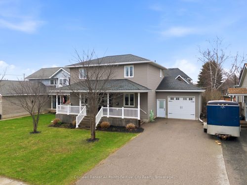 91 Park St, Goderich, ON, N7A1K9 | Card Image