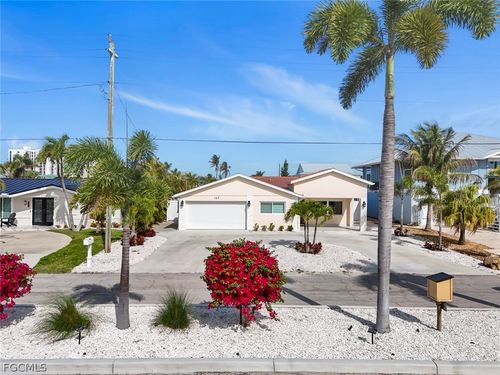 107 Albatross St, FORT MYERS BEACH, FL, 33931-4501 | Card Image