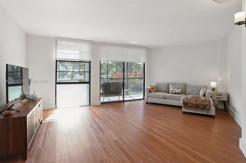 apt-102-3101 N Country Club Dr, Aventura, FL, 33180-1615 | Card Image