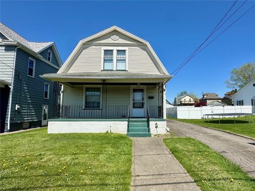 925 Rose Ave, New Castle, PA, 16101-4407 | Card Image