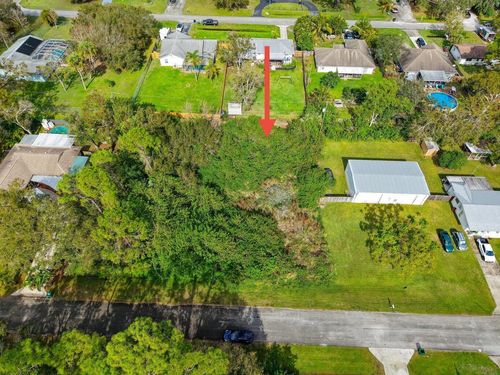 7908 Banyan St, Fort Pierce, FL, 34951-2161 | Card Image
