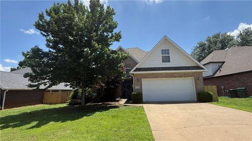 5706 W Stoney Creek Dr, Rogers, AR, 72758-8159 | Card Image