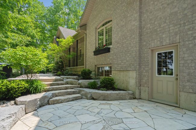 2317 Sherbrooke St W, House other with 5 bedrooms, 3 bathrooms and 10 parking in Cavan Monaghan ON | Image 42