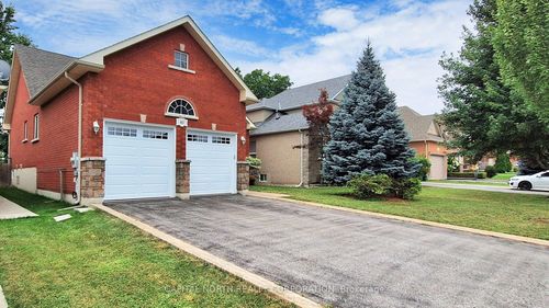 lower-43 Gardiner Dr, Bradford, ON, L3Z3G1 | Card Image