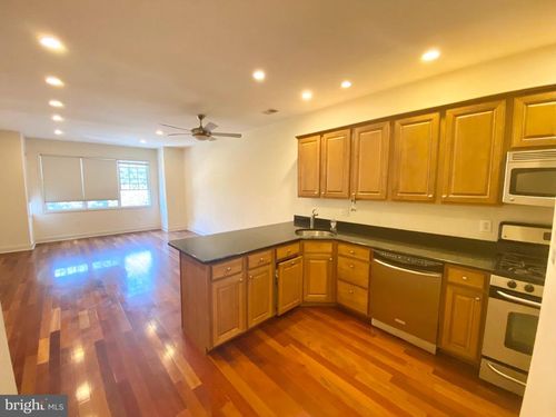apt-2-749 S 17th St, PHILADELPHIA, PA, 19146-2068 | Card Image
