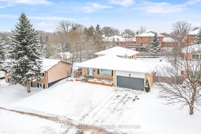 148 Anne St N, House other with 3 bedrooms, 2 bathrooms and 6 parking in Barrie ON | Image 2