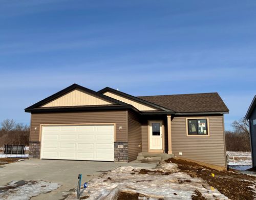 911 3rd St, Wanamingo, MN, 55983-1489 | Card Image