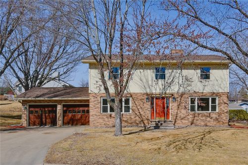 1353 Van Buren St, Black River Falls, WI, 54615-1916 | Card Image