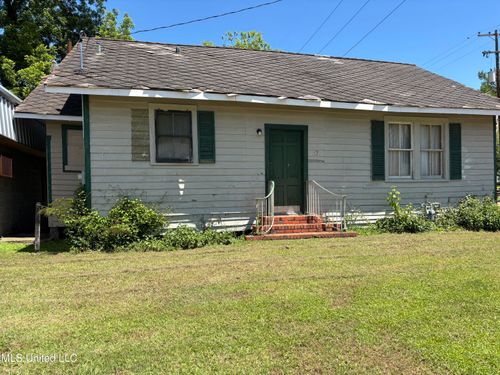 15 E Franklin St, Natchez, MS, 39120-3666 | Card Image