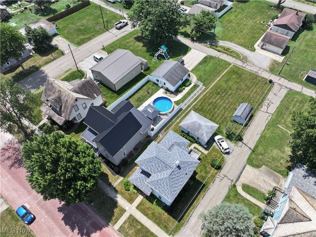 Aerial perspective of suburban area | Image 31