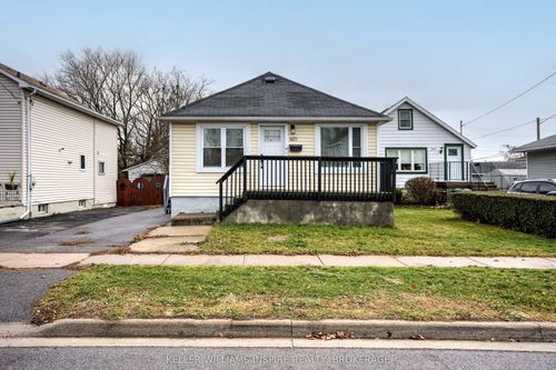 601 Macdonnell St, Kingston, ON, K7K4X2 | Card Image