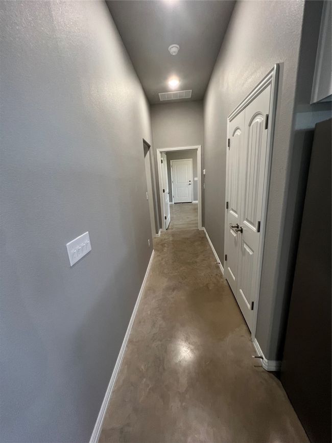 Hallway and pantry in Mother-in-law apartment | Image 32