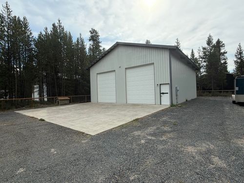 17037 Downey Rd, Bend, OR, 97707-2136 | Card Image