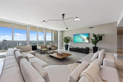 5-2304 - 330 Sunny Isles Blvd, Condo with 4 bedrooms, 4 bathrooms and null parking in Sunny Isles Beach FL | Image 2