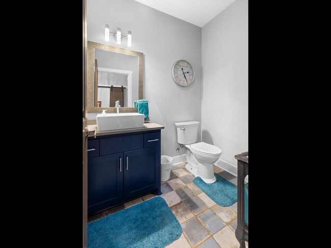 half bath off entry | Image 16