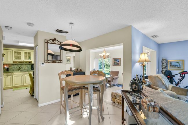 6693 - 6693 Via Regina, Townhouse with 3 bedrooms, 3 bathrooms and null parking in Boca Raton FL | Image 8