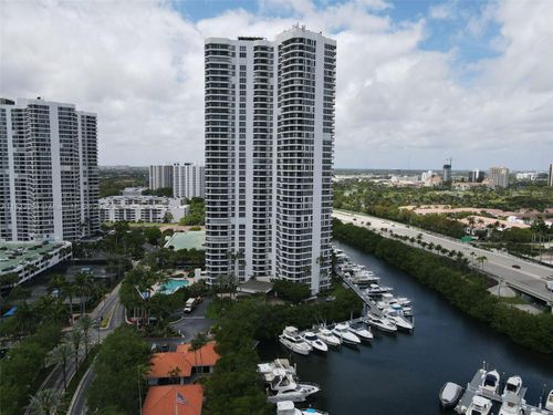apt-401-3500 Mystic Pointe Dr, Aventura, FL, 33180-2579 | Card Image