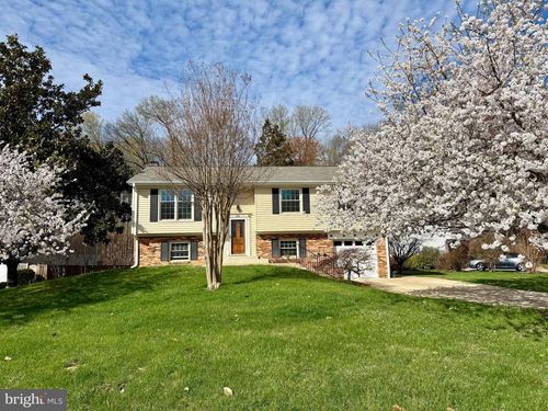 4501 Lantern Pl, ALEXANDRIA, VA, 22306-1111 | Card Image