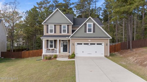 569 Foothills St, Aberdeen, NC, 28315-1601 | Card Image