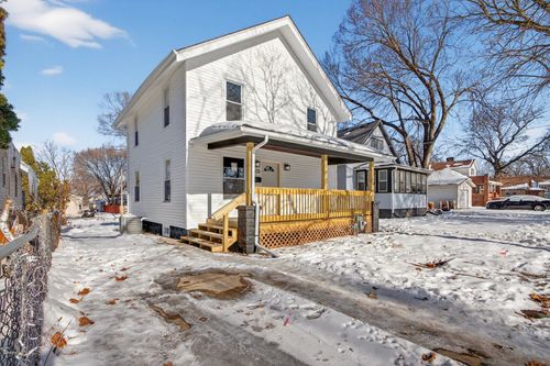 1111 Loomis St, Rockford, IL, 61102-2754 | Card Image