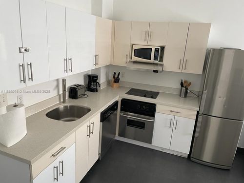 apt-201-1600 Euclid Ave, Miami Beach, FL, 33139-7755 | Card Image