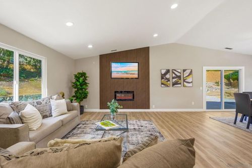 24763 Leada Way, Ramona, CA, 92065-4672 | Card Image