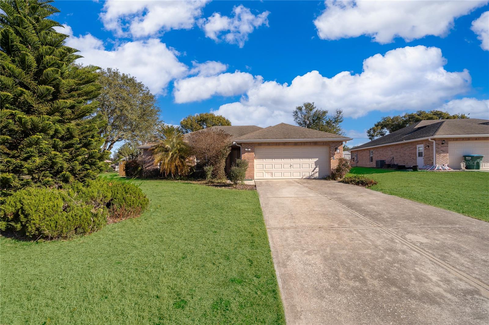 Residential Lease in DELTONA