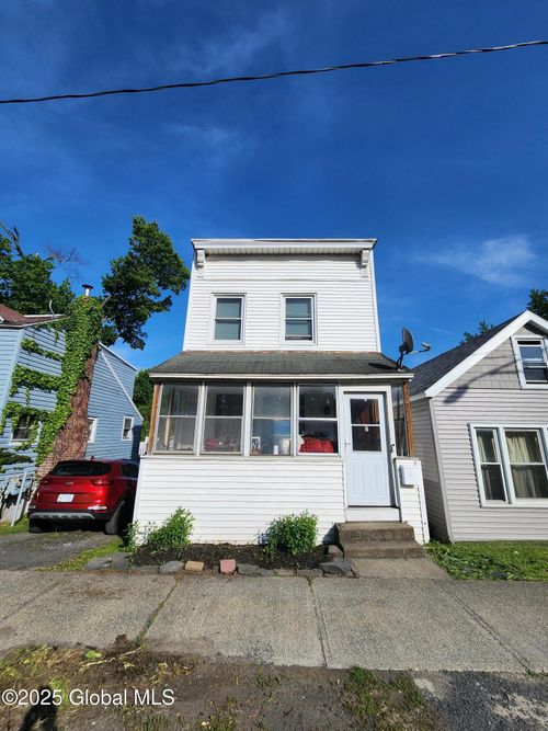269 Broadway, Menands, NY, 12204-2706 | Card Image