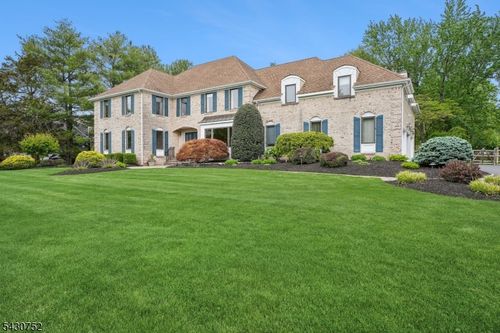 36 Pheasant Run Dr, Basking Ridge, NJ, 07920-2673 | Card Image