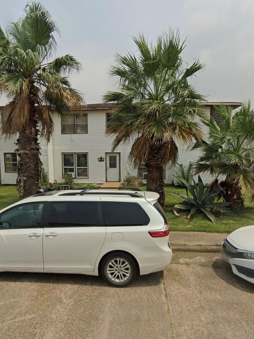 127 W 7th St, Freeport, TX, 77541-5605 | Card Image