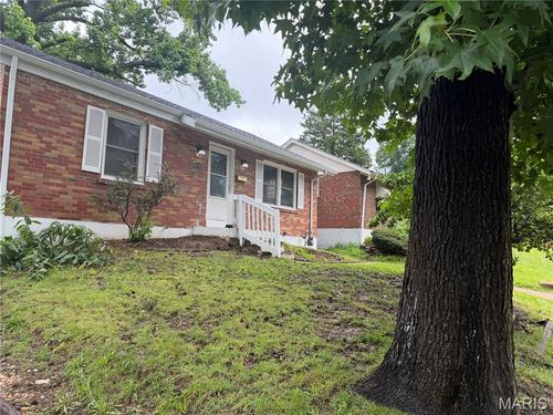 4705 Jordan St, Saint Louis, MO, 63121-3022 | Card Image
