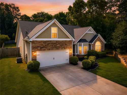 6204 Cove Creek Dr, Flowery Branch, GA, 30542-2633 | Card Image