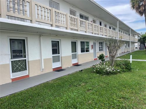 apt-w28-20120 Ne 2nd Ave, Miami Gardens, FL, 33179-2971 | Card Image