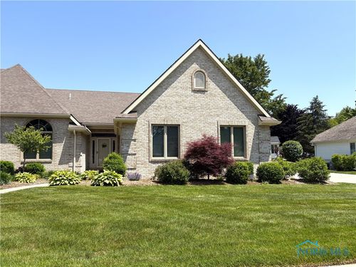 210 Willowood Cir, Bowling Green, OH, 43402-2181 | Card Image