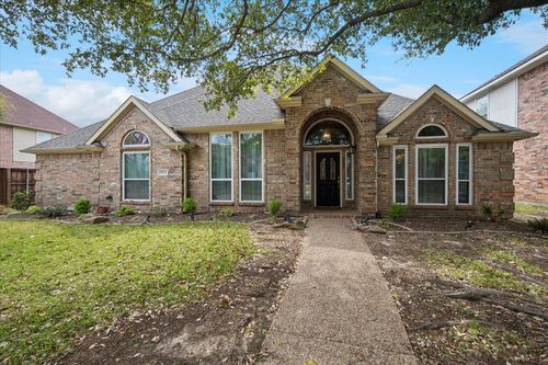 3852 Walden Way, Dallas, TX, 75287-4915 | Card Image